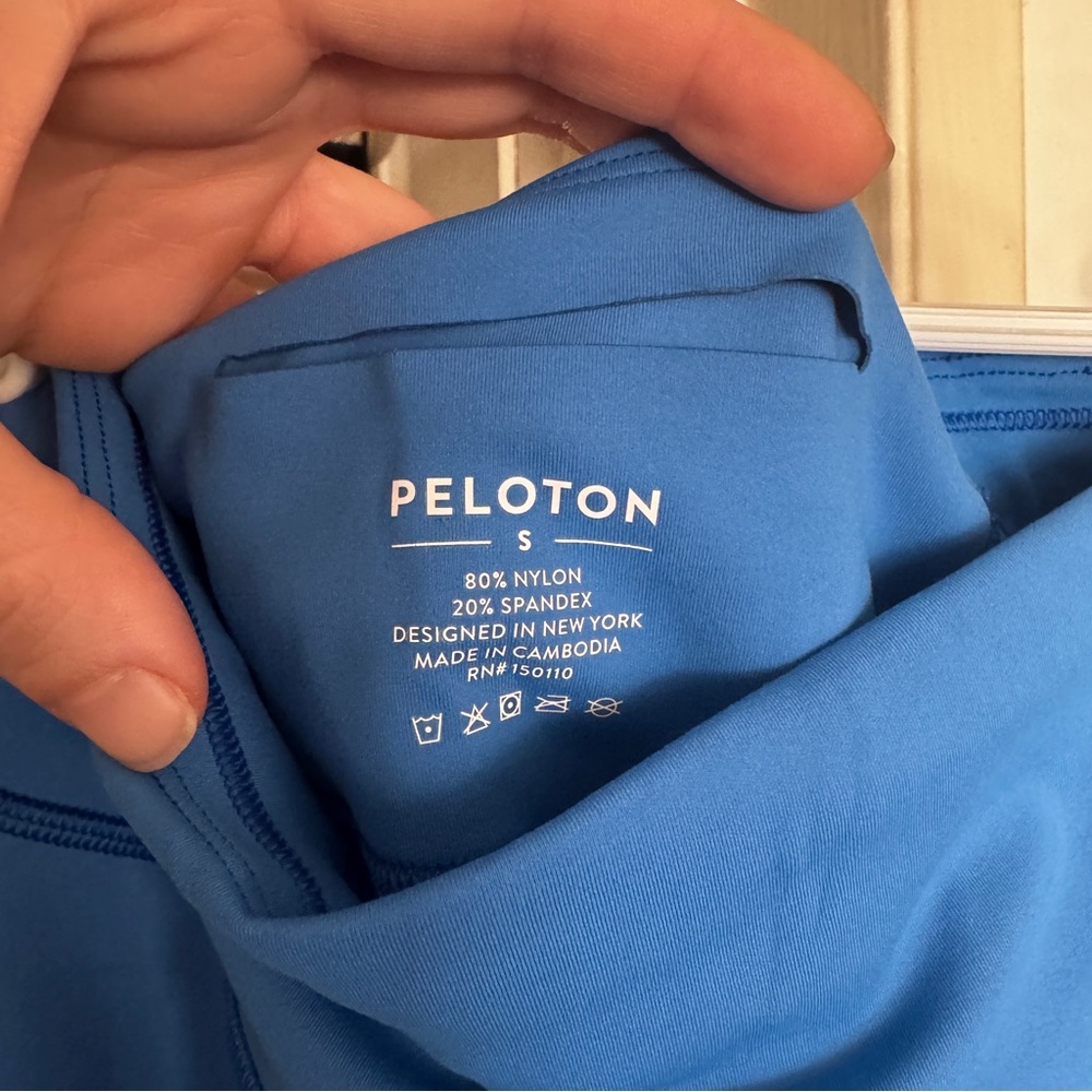 Peloton Women’s Capri Leggings Size Small - Picture 6 of 6